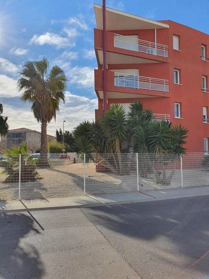 Logement Entier, Calme, Hyper Equipe Saint-Laurent-de-la-Salanque Buitenkant foto